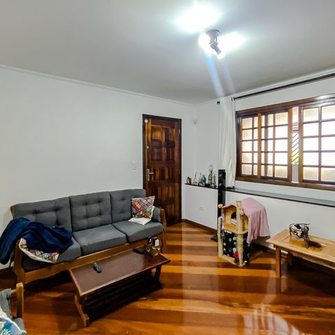 Casa à venda com 148m², 3 quartos e 2 vagas Casa à venda com 148m², 3 quartos e 2 vagasSala