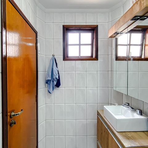 Casa à venda com 148m², 3 quartos e 2 vagas Casa à venda com 148m², 3 quartos e 2 vagasBanheiro
