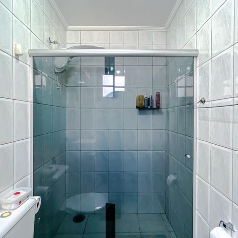 Casa à venda com 148m², 3 quartos e 2 vagas Casa à venda com 148m², 3 quartos e 2 vagasBanheiro