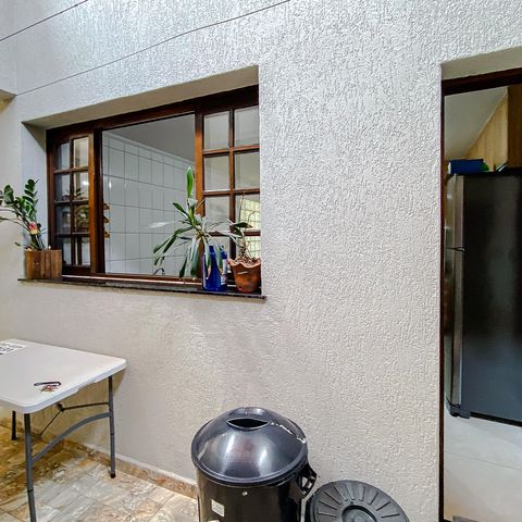 Casa à venda com 148m², 3 quartos e 2 vagas Casa à venda com 148m², 3 quartos e 2 vagasÁrea externa