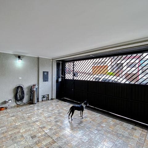 Casa à venda com 148m², 3 quartos e 2 vagas Casa à venda com 148m², 3 quartos e 2 vagasGaragem