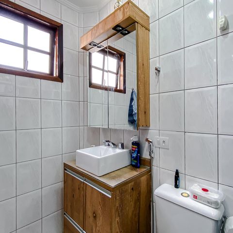 Casa à venda com 148m², 3 quartos e 2 vagas Casa à venda com 148m², 3 quartos e 2 vagasBanheiro