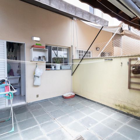 Casa de condomínio à venda com 90m², 2 quartos e 2 vagas Casa de condomínio à venda com 90m², 2 quartos e 2 vagasÁrea de serviço