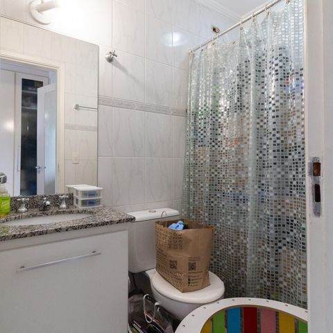 Casa de condomínio à venda com 90m², 2 quartos e 2 vagas Casa de condomínio à venda com 90m², 2 quartos e 2 vagasBanheiro da Suíte