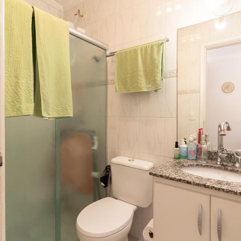 Casa de condomínio à venda com 90m², 2 quartos e 2 vagas Casa de condomínio à venda com 90m², 2 quartos e 2 vagasBanheiro