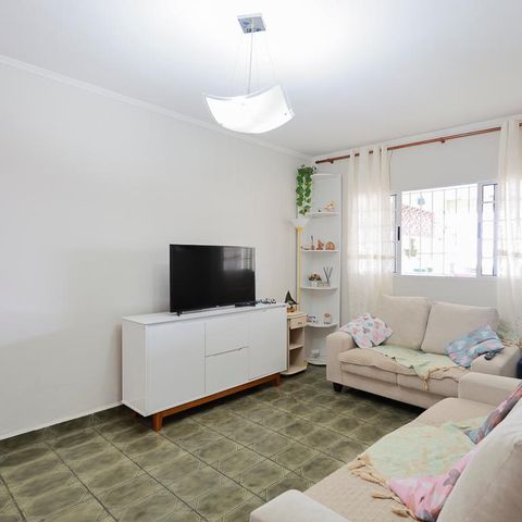 Casa à venda com 125m², 3 quartos e 2 vagas Casa à venda com 125m², 3 quartos e 2 vagasSala
