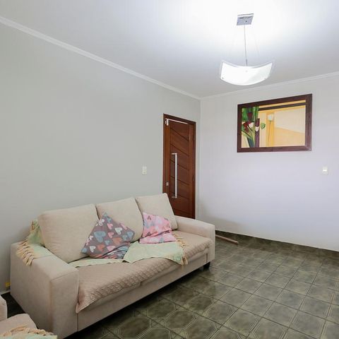Casa à venda com 125m², 3 quartos e 2 vagas Casa à venda com 125m², 3 quartos e 2 vagasSala