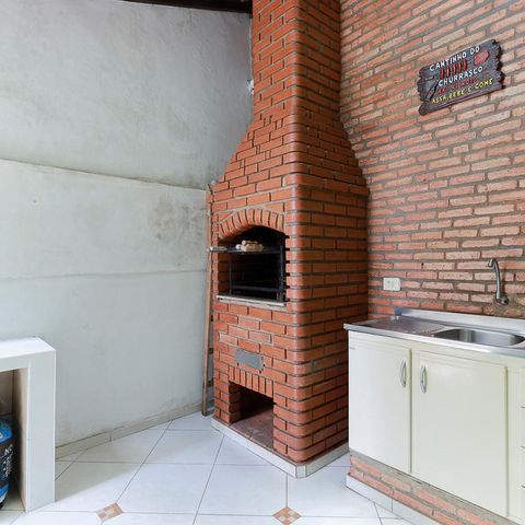 Casa à venda com 125m², 3 quartos e 2 vagas Casa à venda com 125m², 3 quartos e 2 vagasÁrea de lazer