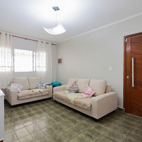 Casa à venda com 125m², 3 quartos e 2 vagas Casa à venda com 125m², 3 quartos e 2 vagasSala