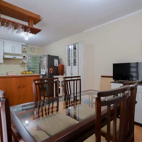 Casa à venda com 125m², 3 quartos e 2 vagas Casa à venda com 125m², 3 quartos e 2 vagasCopa e cozinha