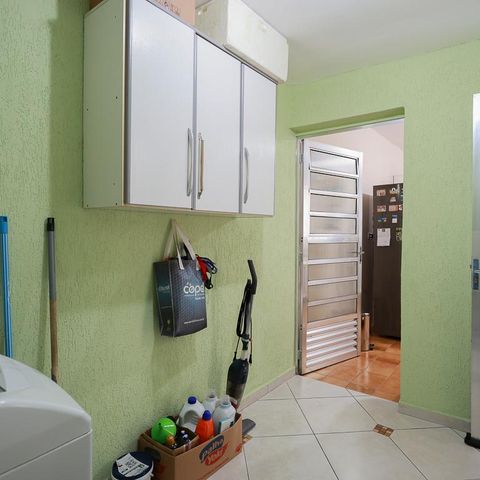 Casa à venda com 125m², 3 quartos e 2 vagas Casa à venda com 125m², 3 quartos e 2 vagasÁrea de serviço