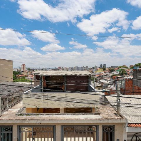 Casa à venda com 125m², 3 quartos e 2 vagas Casa à venda com 125m², 3 quartos e 2 vagasVista da varanda