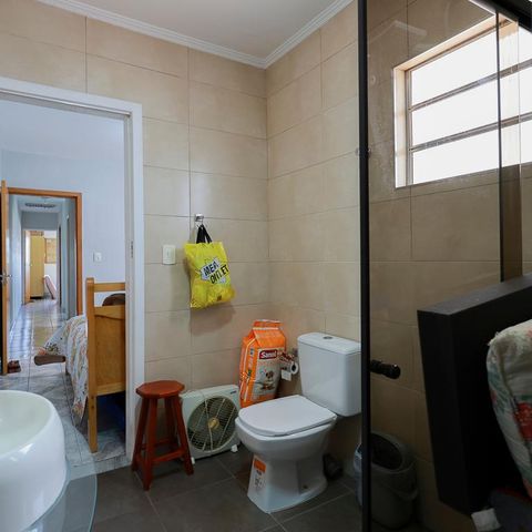 Casa à venda com 125m², 3 quartos e 2 vagas Casa à venda com 125m², 3 quartos e 2 vagasBanheiro da suíte