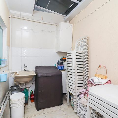Casa à venda com 86m², 2 quartos e 2 vagasÁrea de Serviço