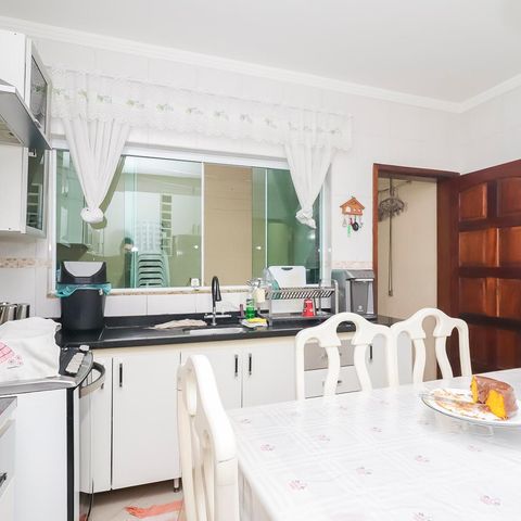 Casa à venda com 86m², 2 quartos e 2 vagasCozinha