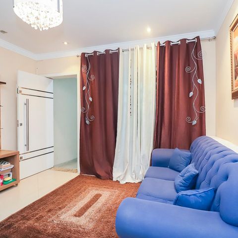 Casa à venda com 86m², 2 quartos e 2 vagasSala
