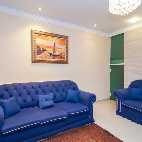 Casa à venda com 86m², 2 quartos e 2 vagasSala