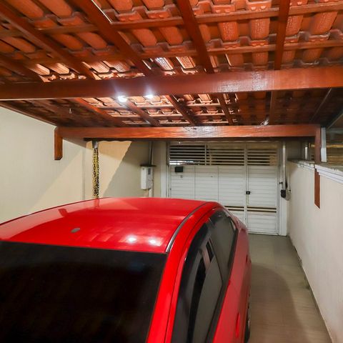 Casa à venda com 86m², 2 quartos e 2 vagasGaragem