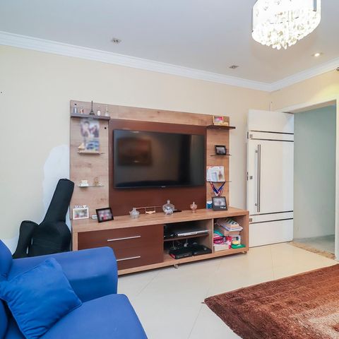 Casa à venda com 86m², 2 quartos e 2 vagasSala