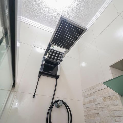 Casa à venda com 86m², 2 quartos e 2 vagasBanheiro da Suíte 2