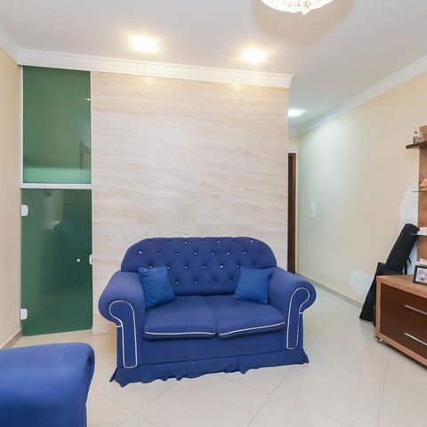 Casa à venda com 86m², 2 quartos e 2 vagasSala
