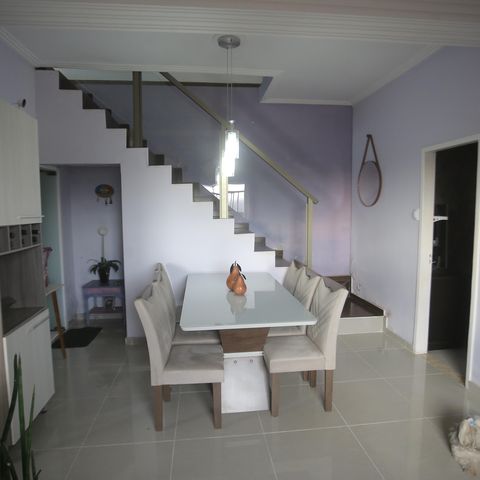 Casa à venda com 180m², 4 quartos e 1 vagaSala