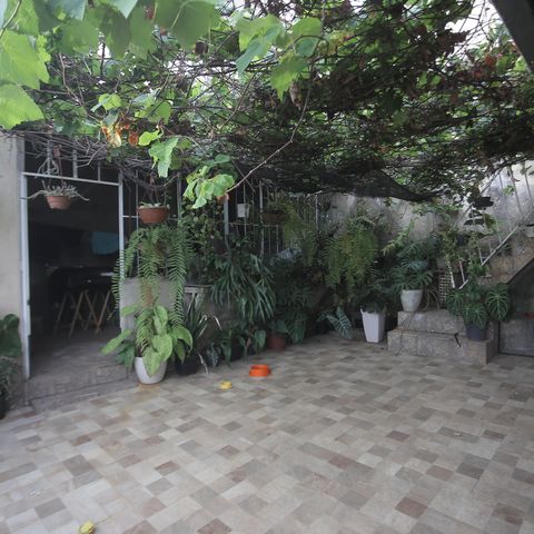 Casa à venda com 180m², 4 quartos e 1 vagaArea Comum