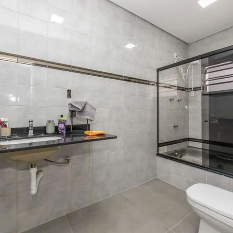 Casa à venda com 213m², 4 quartos e 2 vagas Casa à venda com 213m², 4 quartos e 2 vagasFoto 13
