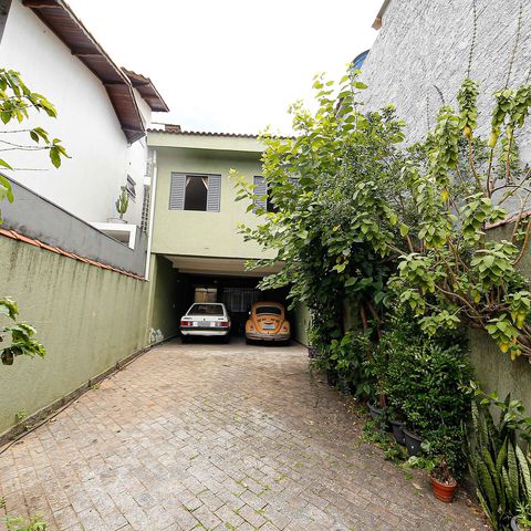 Casa à venda com 125m², 3 quartos e 4 vagas Casa à venda com 125m², 3 quartos e 4 vagasQuintal