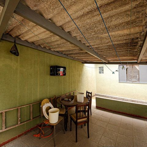 Casa à venda com 125m², 3 quartos e 4 vagas Casa à venda com 125m², 3 quartos e 4 vagasTerraço