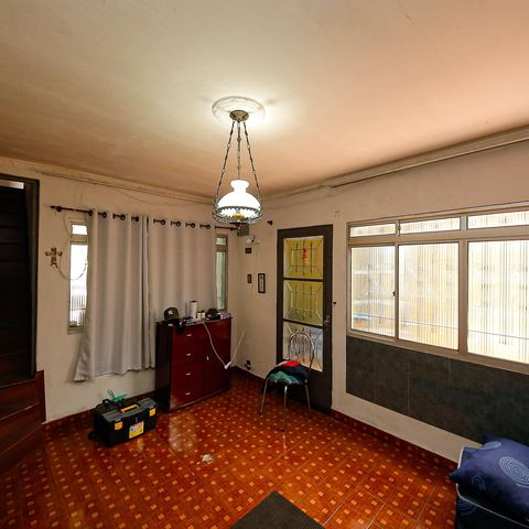 Casa à venda com 125m², 3 quartos e 4 vagas Casa à venda com 125m², 3 quartos e 4 vagasSala