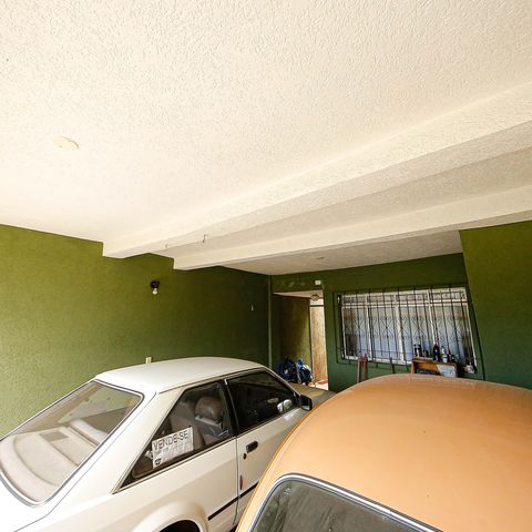 Casa à venda com 125m², 3 quartos e 4 vagas Casa à venda com 125m², 3 quartos e 4 vagasGaragem