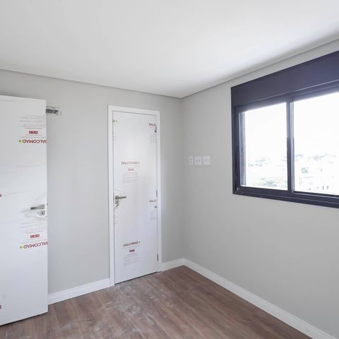 Apartamento à venda com 61m², 2 quartos e 1 vagaSemi suíte 