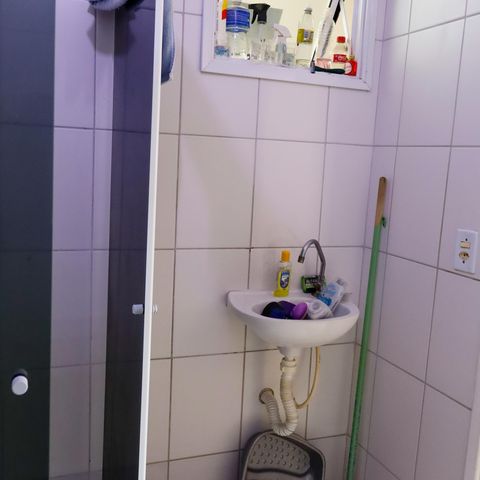 Apartamento à venda com 50m², 2 quartos e 1 vaga Apartamento à venda com 50m², 2 quartos e 1 vagaBanheiro