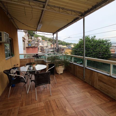Casa à venda com 130m², 4 quartos e 1 vagaVaranda