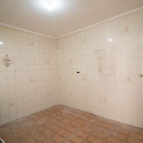 Casa para alugar com 183m², 2 quartos e 2 vagasCozinha