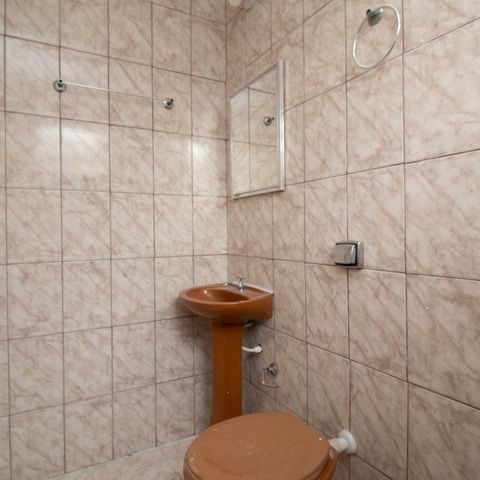Casa para alugar com 183m², 2 quartos e 2 vagasBanheiro
