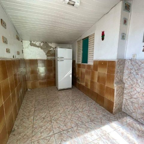 Casa à venda com 107m², 4 quartos e sem vaga