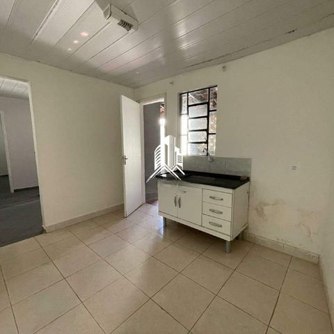 Casa à venda com 107m², 4 quartos e sem vaga