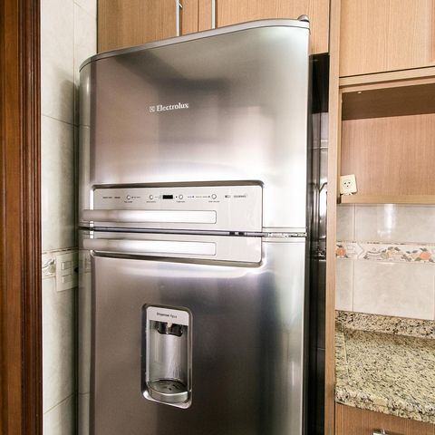 Apartamento à venda com 56m², 2 quartos e 2 vagasCozinha - Geladeira