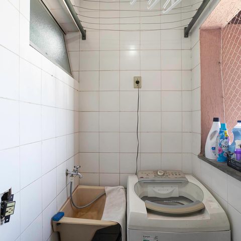 Apartamento à venda com 79m², 3 quartos e 1 vaga Apartamento à venda com 79m², 3 quartos e 1 vagaÁrea de serviço