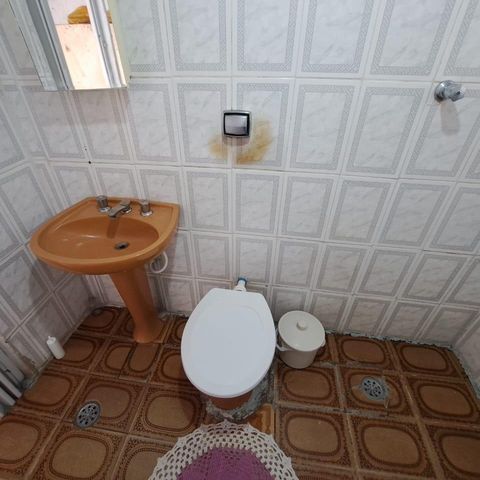 Casa à venda com 125m², 2 quartos e 4 vagas Casa à venda com 125m², 2 quartos e 4 vagasBanheiro