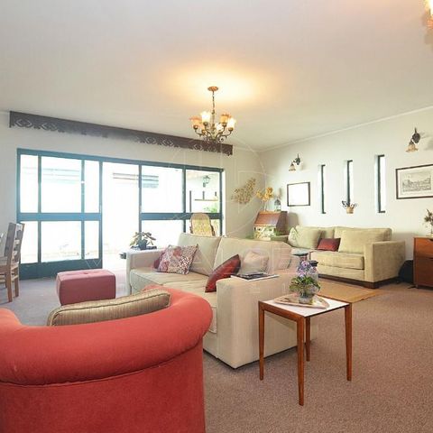 Casa à venda com 250m², 3 quartos e 3 vagas