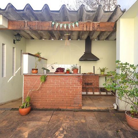 Casa à venda com 250m², 3 quartos e 3 vagas