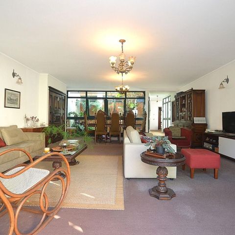 Casa à venda com 250m², 3 quartos e 3 vagas