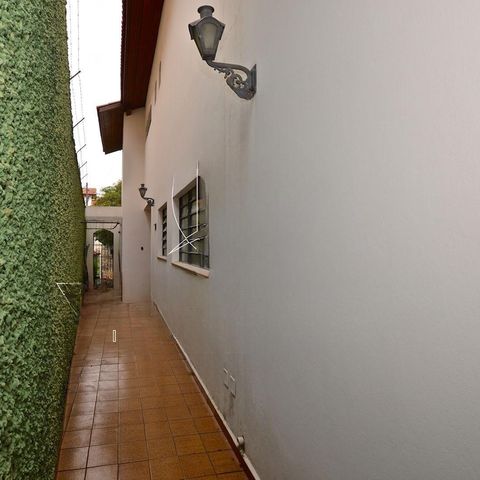 Casa à venda com 333m², 4 quartos e 4 vagas