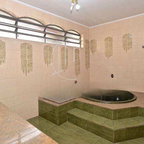 Casa à venda com 333m², 4 quartos e 4 vagas
