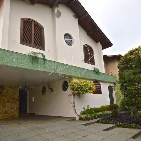 Casa à venda com 333m², 4 quartos e 4 vagas
