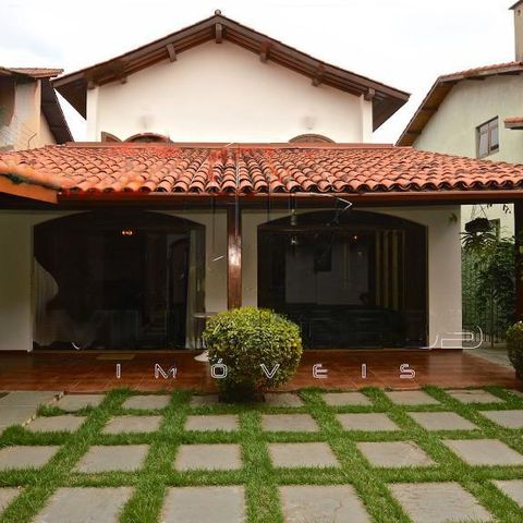 Casa à venda com 333m², 4 quartos e 4 vagas