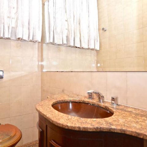 Casa à venda com 333m², 4 quartos e 4 vagas